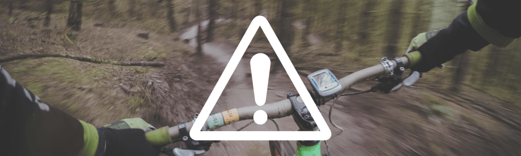 Des barbelés tendus sur une piste de VTT&nbsp;..!