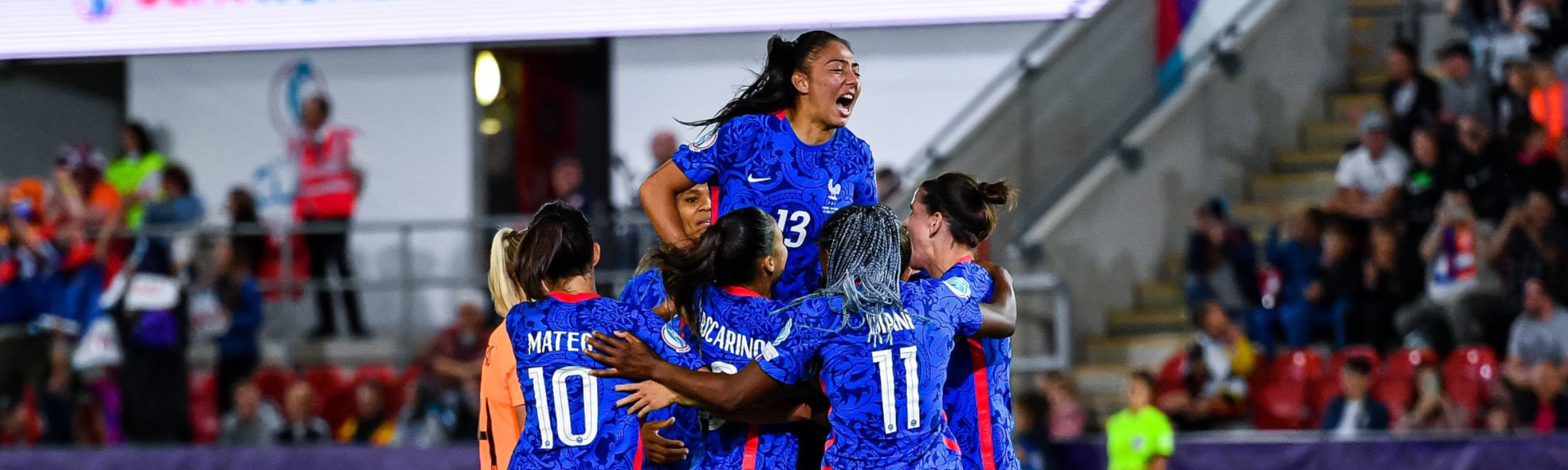 Les Lavelinois ont vu leur soirée en Bleues !